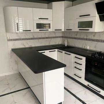 Гната Хоткевича вул., 20