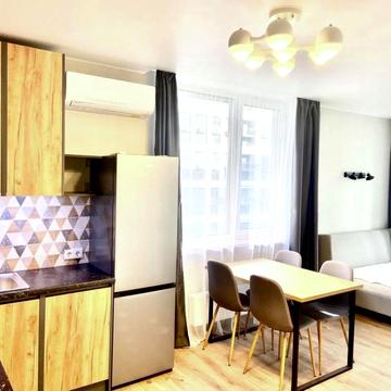 Генерала Грекова вул., 4