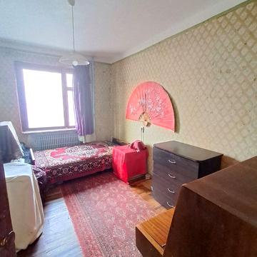 Будівельників бульв., 6