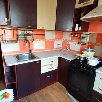 Киргизька вул., 12