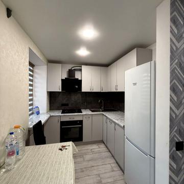 Вознесенська вул., 25