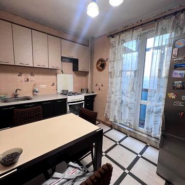 Святослава Ріхтера вул. (Щорса), 2