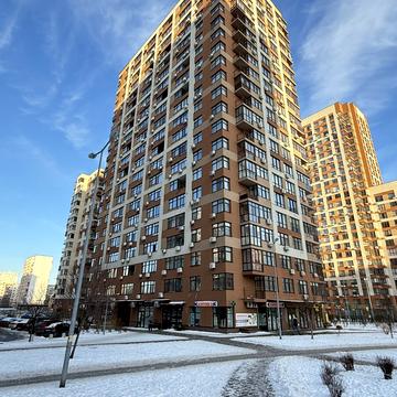 Європейського Союзу просп. (Правди), 43-Б