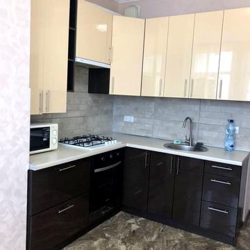 Юнацька вул., 2