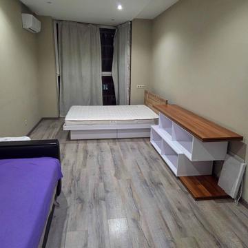 Драгоманова вул., 2-А