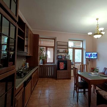 Євгена Чикаленка вул. (Пушкінська), 20