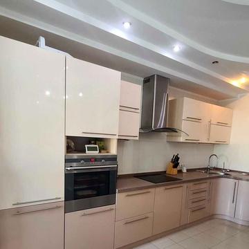 Срібнокільська вул., 1