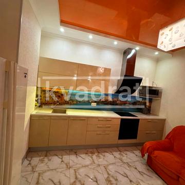 Василя Тютюнника вул. (Анрі Барбюса), 37/1