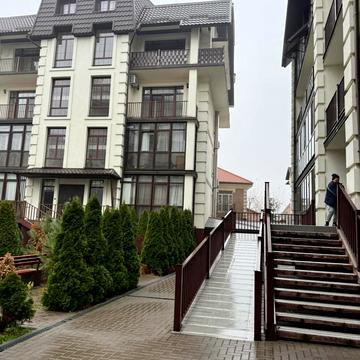 Успішна вул., 14