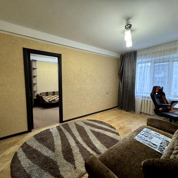 Празька вул., 3