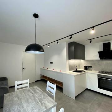 Степана Бандери вул., 2