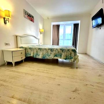 Володимира Івасюка просп. (Героїв Сталінграду), 28