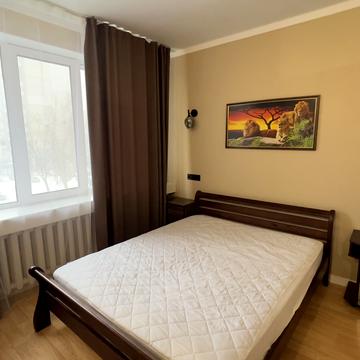 Старонаводницька вул., 4