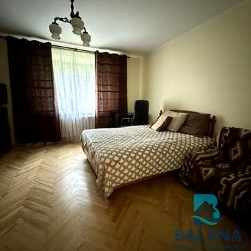 Авіаконструктора Антонова вул., 7