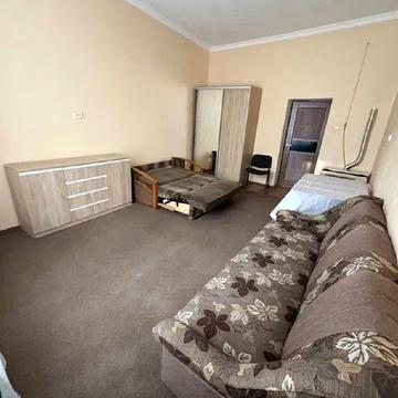 Шпитальна вул., 7