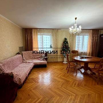 Бориса Гмирі вул., 3