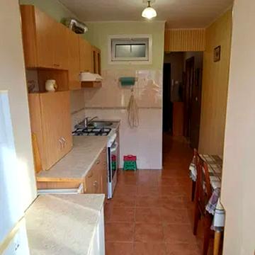 Низинна вул., 9