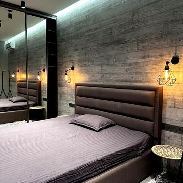 Академіка Філатова вул., 2/1