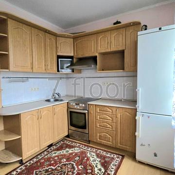 Червоної Калини просп. (Володимира Маяковського), 1-Б