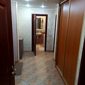 Михайла Комарова вул. (Тархова), 15