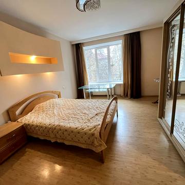 Гаванна вул., 7