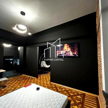 Євгена Петрушевича пл., 2