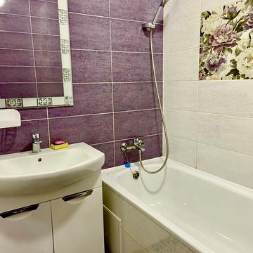 Зоряна вул., 6