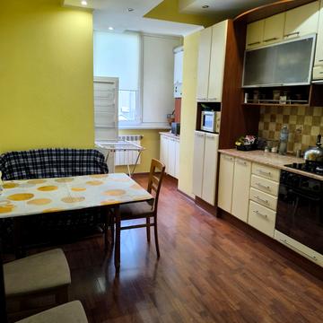 Гетьмана Мазепи вул., 87а