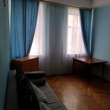 Ярославська вул., 10