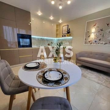 Михайла Максимовича вул. (Онуфрія Трутенка), (Будинок 1)