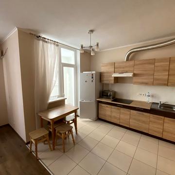 Петра Калнишевського вул. (Михайла Майорова), 6