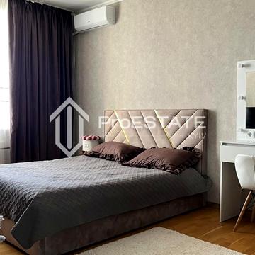 Паркова вул., 12