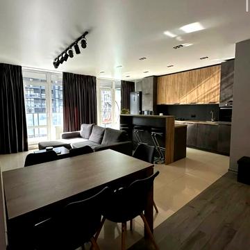 Вячеслава Чорновола просп. (), 16ж