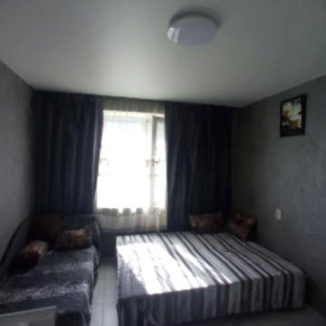 Добровольців пров., 10