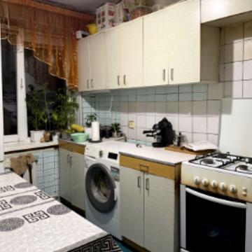 Набережна Перемоги вул., 70