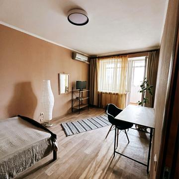 Дмитра Донцова вул. (Дмитра Донського), 4