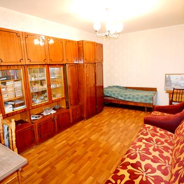 Квітневий пров., 6