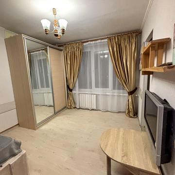 Лісовий просп., 8