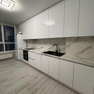 Університетська вул., 3/10