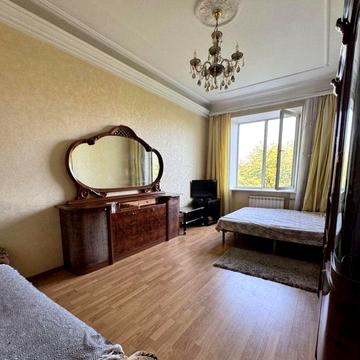 Прорізна вул., 11