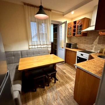 Оноре де Бальзака вул., 87