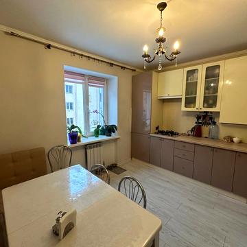 Волочиська вул., 19/1