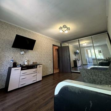 Академіка Заболотного вул., 22