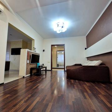 Незалежності вул., 11/1