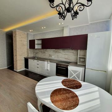 Феодосійська вул., 1