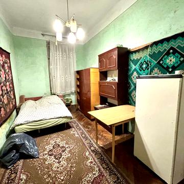 Союзу Українок вул. (), 8