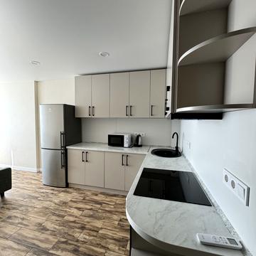 Олега Мудрака вул. (Генерала Наумова), 1-Б