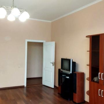 Микільсько-Слобідська вул., 1-А