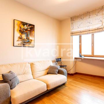 Хрещатик вул., 6