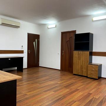 Юрківська вул., 28